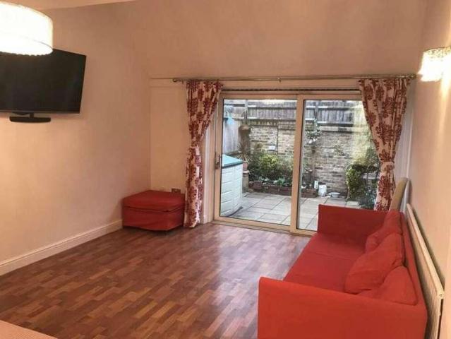 House for rent in Barnsbury, Greater London