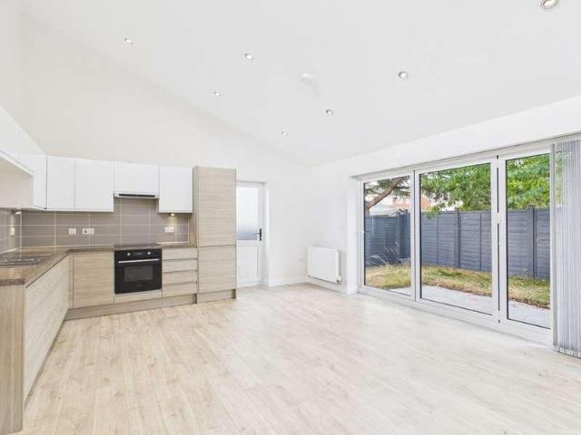 House for rent in Alstone, Golden Valley