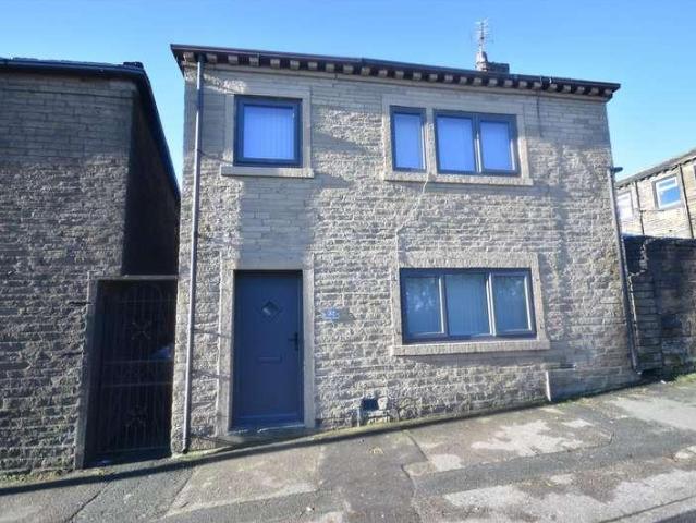 House for rent in Queensbury, West Yorkshire