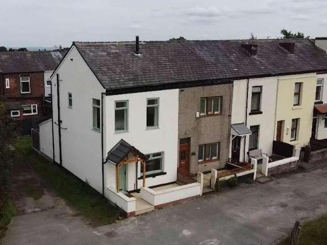 House for rent in Outwood, Bury