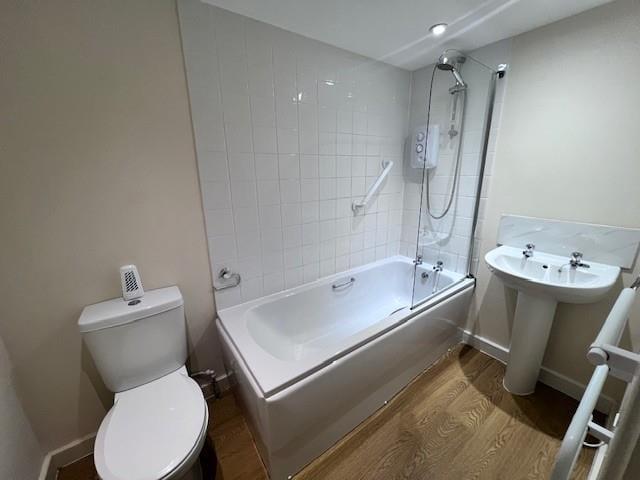 House for rent in Caldermill, East Midlands