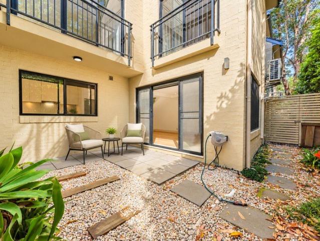 Apartment for rent in Lower North Shore, Sydney
