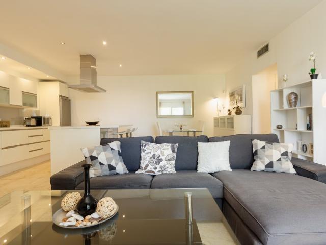 Apartamento en alquiler en La Carolina, Costa del Sol Occidental