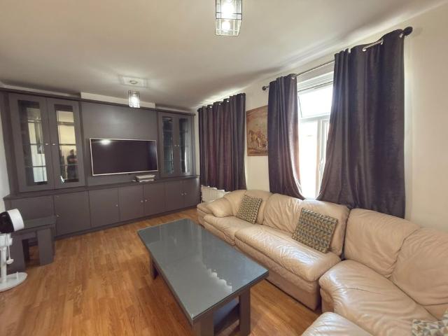 House for rent in Gants Hill, Greater London