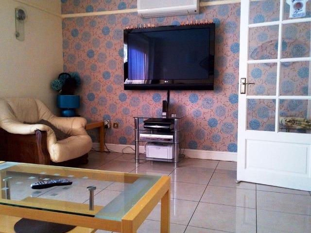 Apartment for rent in Poplar Grove, Greater London