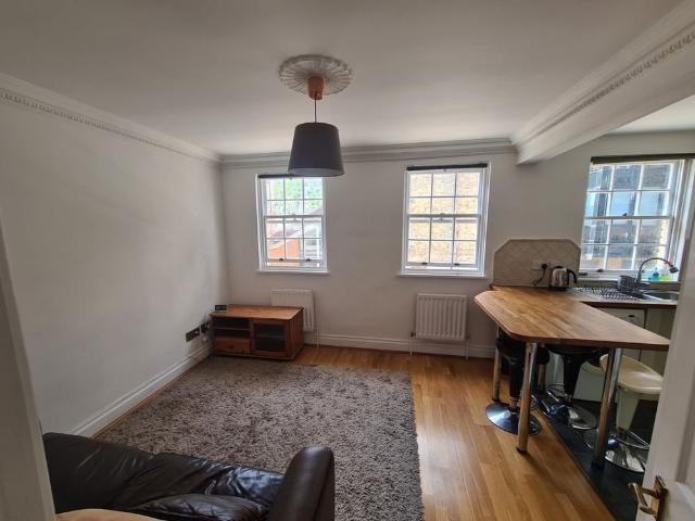 Apartment for rent in Chalk Farm, Greater London