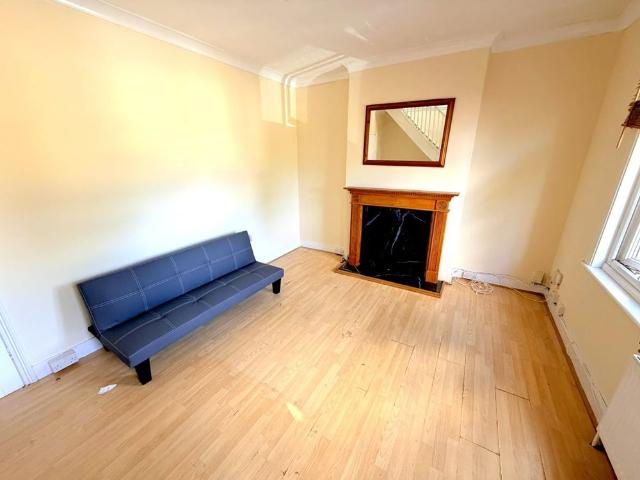 Apartment for rent in London Borough of Croydon, Greater London