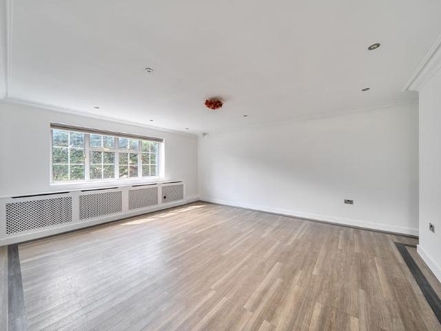 House for rent in Little Stanmore, Greater London