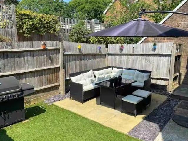 House for rent in London Borough of Merton, Cat Hill