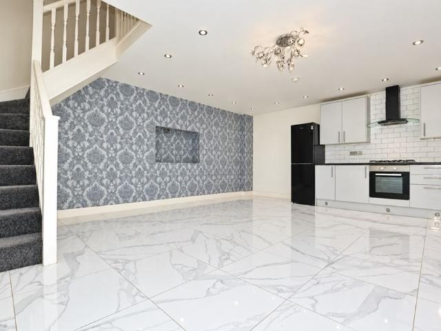 House for rent in London Borough of Redbridge, Greater London