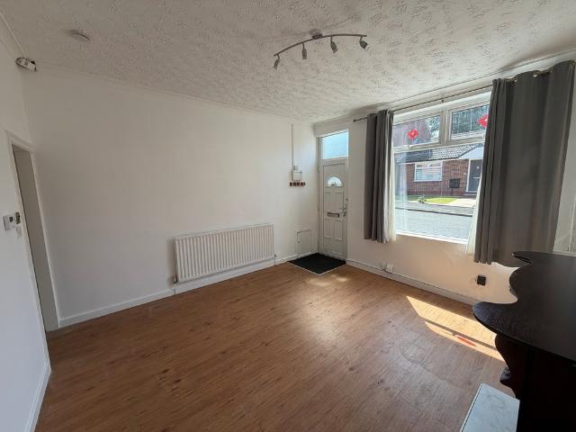 House for rent in Moses Gate, Lee Bank
