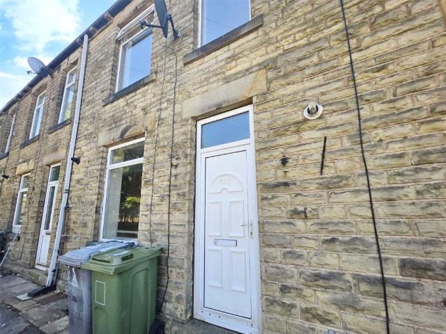 Terraced House for rent in Briestfield, Earlsheaton