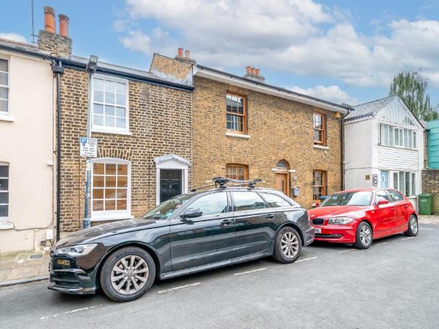 Terraced House for rent in Greenwich, Greenwich Town Centre