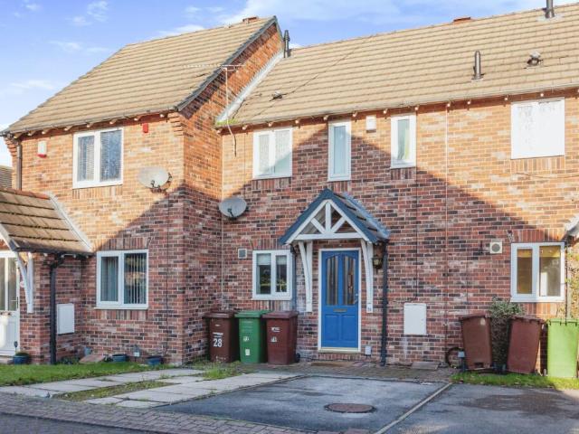 Terraced House for rent in Kirkhamgate, Flanshaw