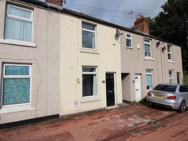 Terraced House for rent in Swallownest, Woodhouse