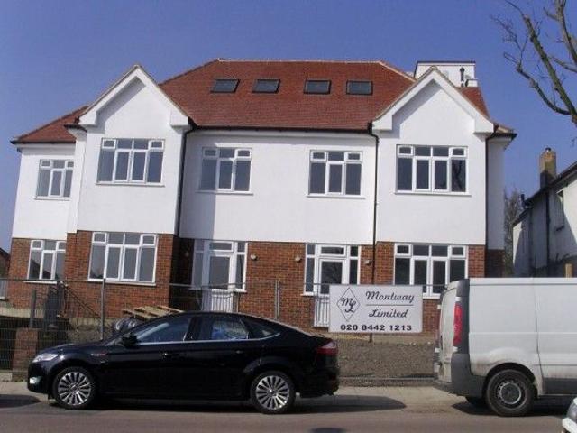 Room for rent in Hendon Central, The Hyde