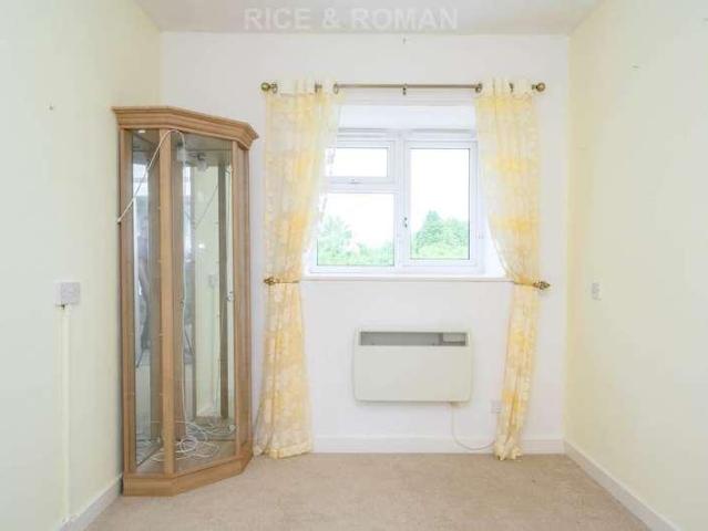 Property for sale in Tattenham Corner, Red Hill