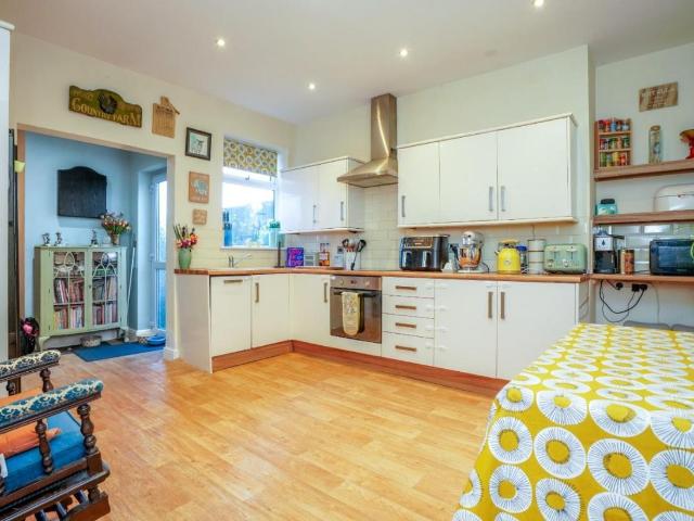 Property for sale in Glasshoughton, Castleford