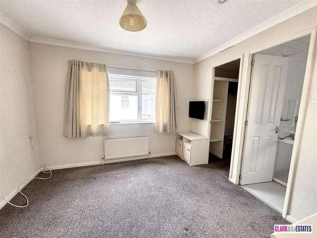Property for sale in Newcourt, Watergate