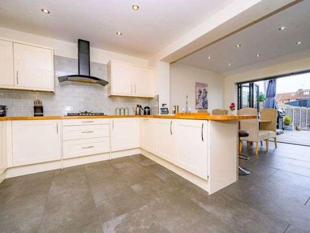 Property for sale in Hatfield, Fretherne