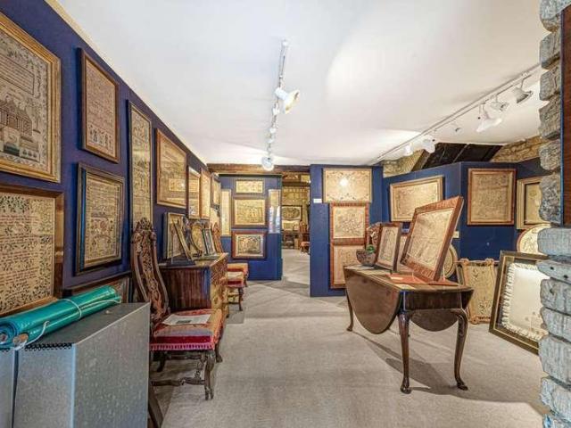 Property for sale in Deer Park, Black Bourton