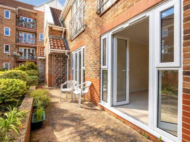 Property for sale in North Sheen, Greater London