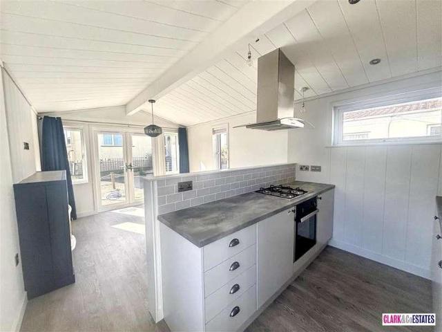 Property for sale in Digby, Watergate