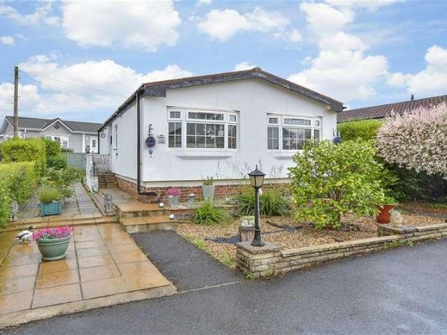 Property for sale in The Butts, Kent