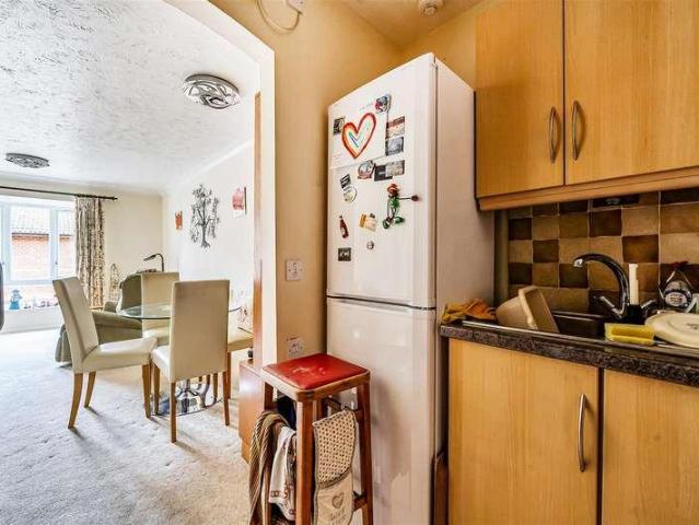 Property for sale in Buckler's Park, Crowthorne