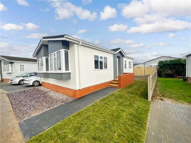 Property for sale in Broad Oak, The Bridge