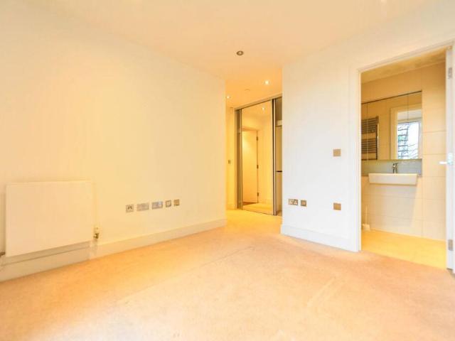 Property for sale in Putney, Greater London