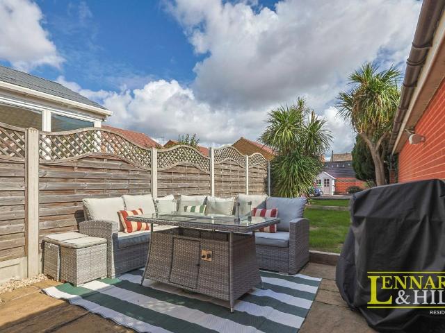 Property for sale in The Bonners, Stanford-le-hope