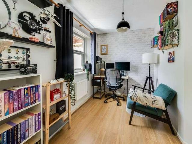 Property for sale in Ladygrove, Berrick Salome