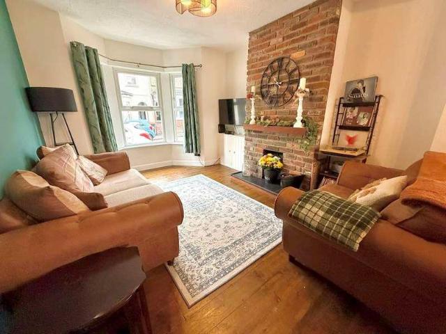 Property for sale in Dunstable, Bedfordshire