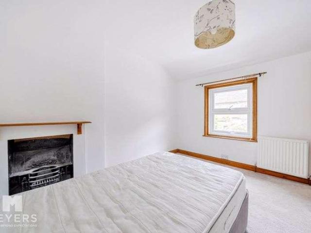 Property for sale in Fordington