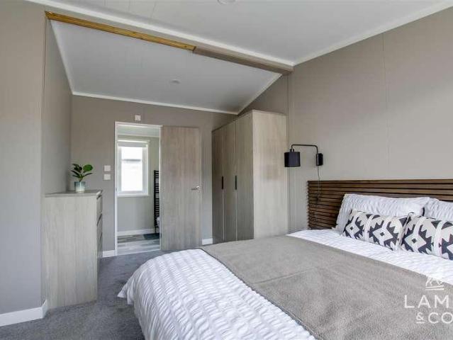 Property for sale in Dale Hill, Essex
