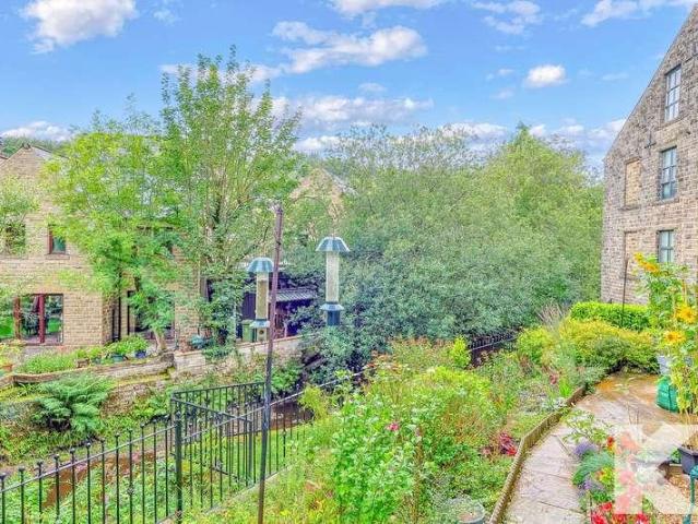 Property for sale in Saddleworth, Pendock