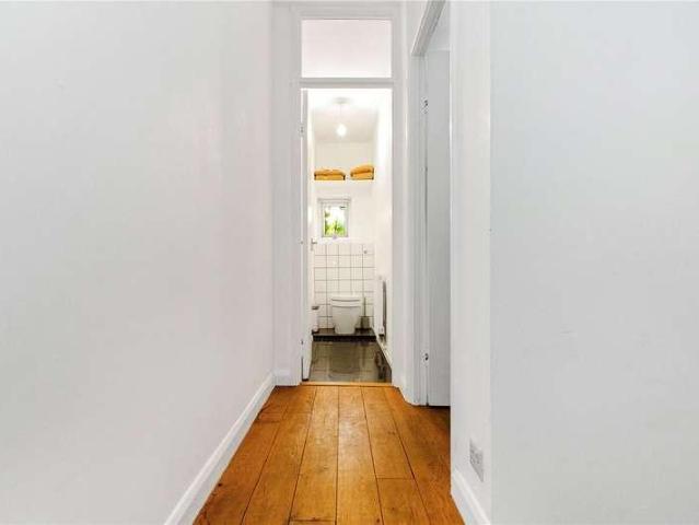 Flat for sale in Highbury, Greater London