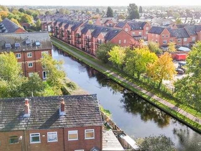 Property for sale in Hope Carr, Wigan