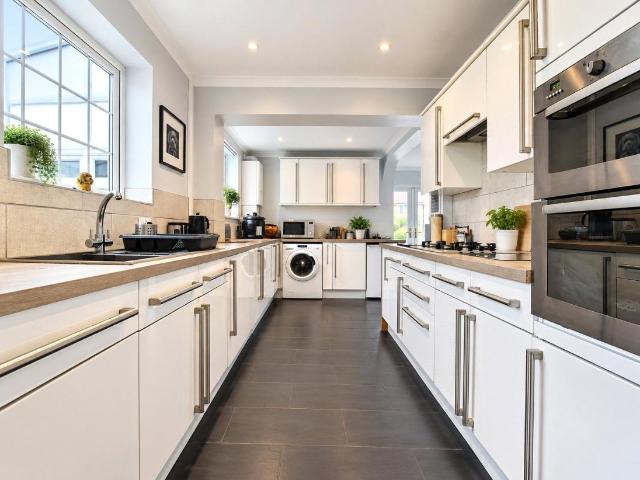 Property for sale in Spencer, Northampton