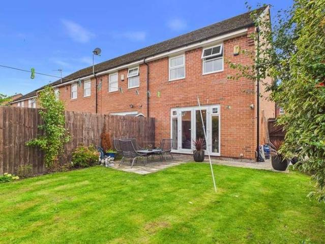 Property for sale in Chapelford