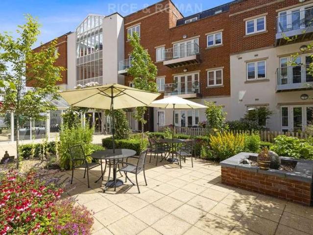 Property for sale in Sunningdale