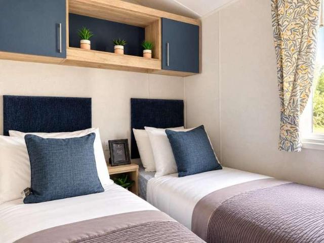 Property for sale in Swalecliffe, Whitstable