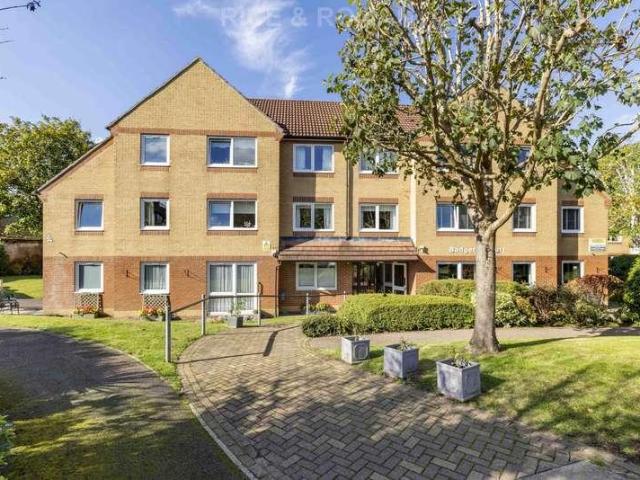 Property for sale in Woodcote, Epsom