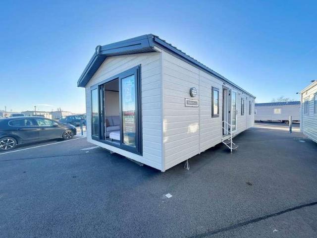 Property for sale in Dale Hill, Essex