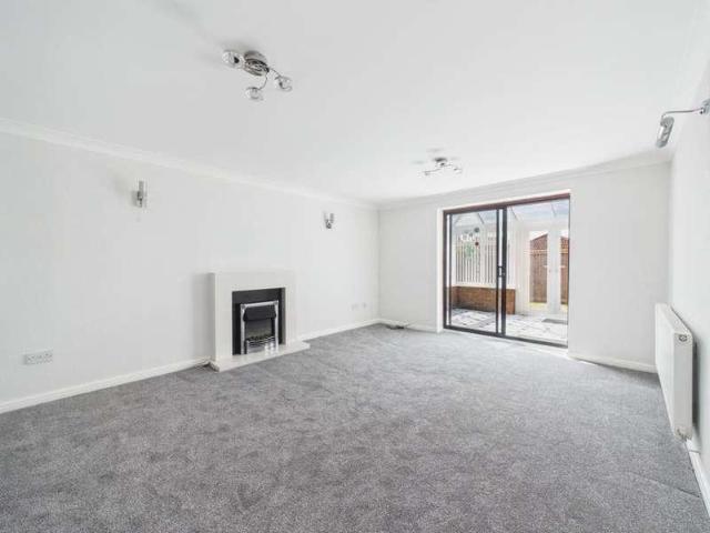Property for sale in Spring Cottage, City Of Kingston Upon Hull