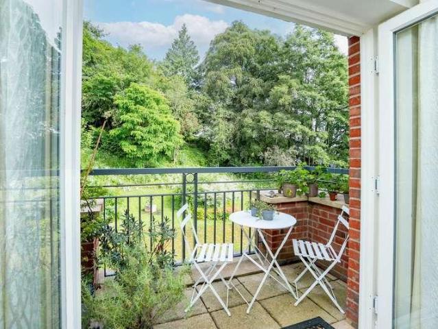 Property for sale in Great Malvern, Forthampton
