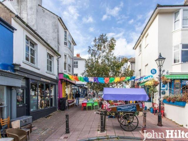 Property for sale in Round Hill, Brighton & Hove