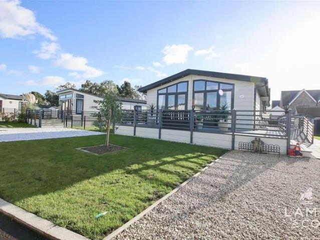 Property for sale in Dale Hill, Essex