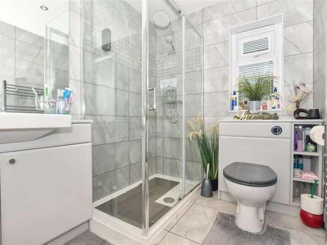 Property for sale in Minster-on-Sea, Oad Street